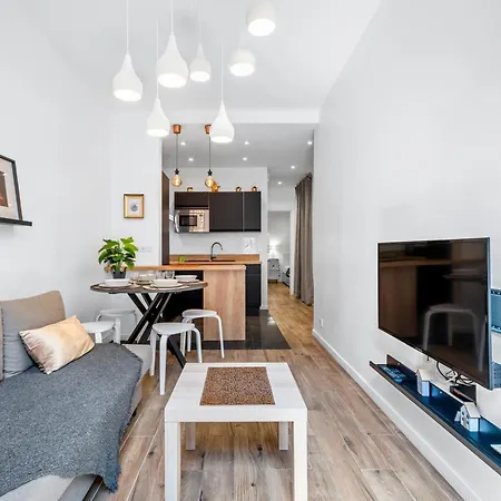 Apartment Renting - Rossetti - Modern Haven Heart Of Old