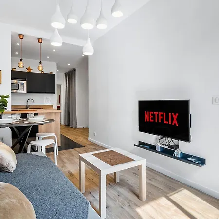 Apartment Renting - Rossetti - Modern Haven Heart Of Old *