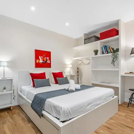 Renting - Rossetti - Modern Haven Heart Of Old Apartment Nice